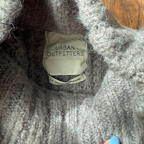 Urban Outfitters Gray Cowl Neck Sweater - Picture 5 of 5